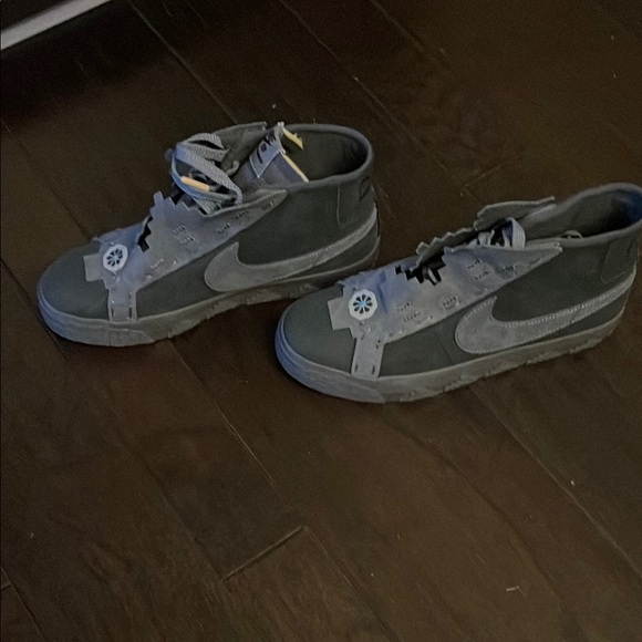 Nike Other - Nike Gray Athletic Shoes with Retro Basketball Style